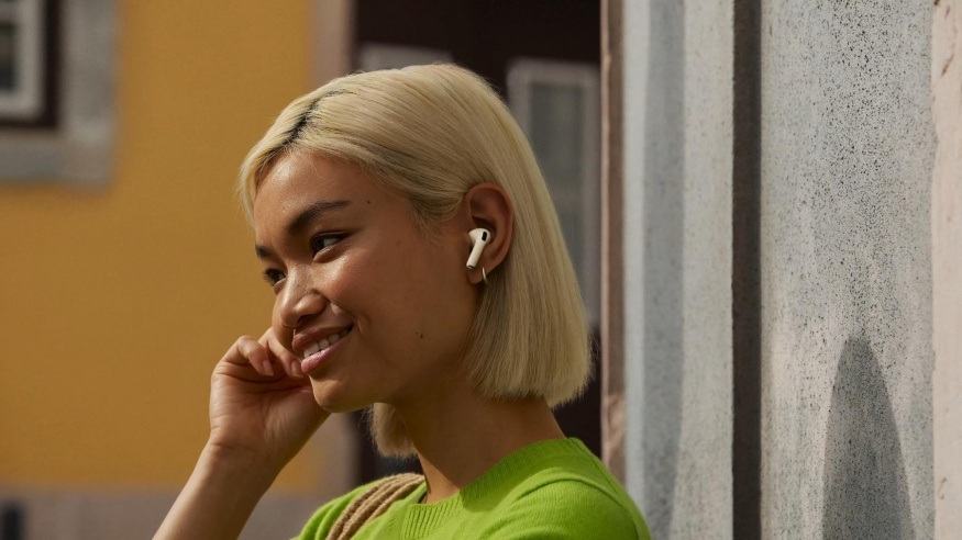 AirPods Pro 3 jsou nabušené funkcemi: osobní překladač, měření srdečního tepu a špičkové ANC