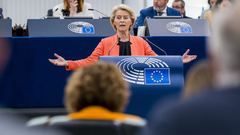 Von der Leyenová: Evropa je v boji. Stojíme v plné solidaritě na straně Polska