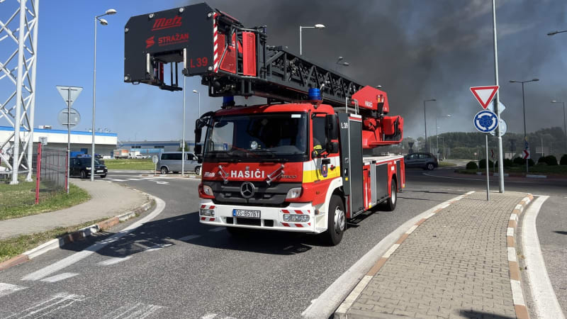 Požár na kolejích v Olomouci: Desítky studentů se musely evakuovat, hořelo osvětlení