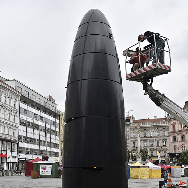 Jak se na orloji v Brně čte čas a kdy vypadává kulička