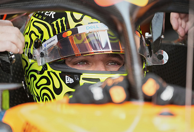 Počáteční trénink Ázerbájdžánu pro mclareny, nejrychlejší byl Norris