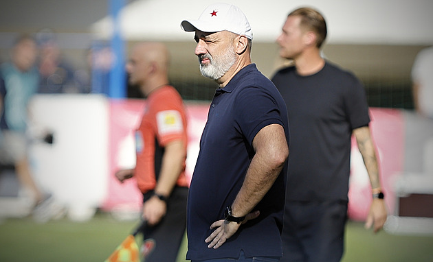 Slavia jako na začátku sezony. Proč? Některé výkony byly ustrašené, řekl trenér