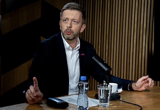 Proč jít na pivo? Aby lidé viděli, že se umíme dohodnout, tepal Rakušan Hřiba