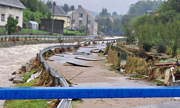Po ničivých povodních některé malé firmy stále čekají na pomoc od státu. A nejen ony