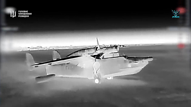 VIDEO: První zásah v historii. Ukrajinci na Krymu zničili Rusům obojživelné letouny