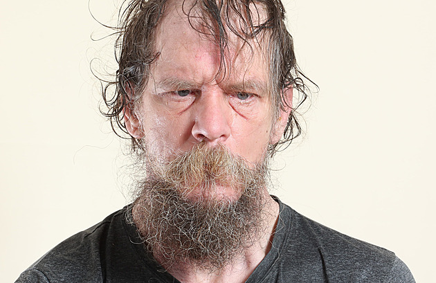 Kdo je záhadný muž? Znenadání se objevil na Českokrumlovsku, nikdo ho tam nezná