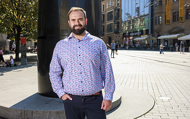 Lepší silnice pomohou udržet lidi v regionech, říká jihomoravský lídr STAN