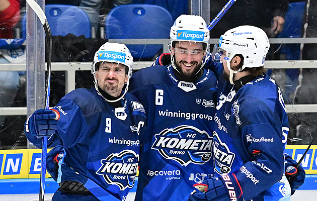 ONLINE: Kometa vede nad Plzní, Pardubice v Kladně, Sparta hraje v Olomouci