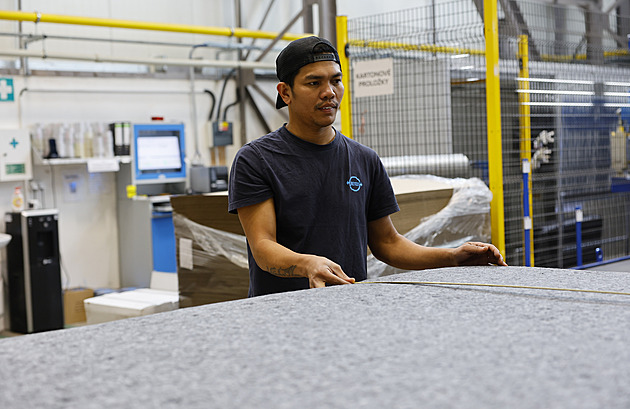 Bundu nebo kalhoty linka „rozemele“ a vyrobí matraci pro polní nemocnici