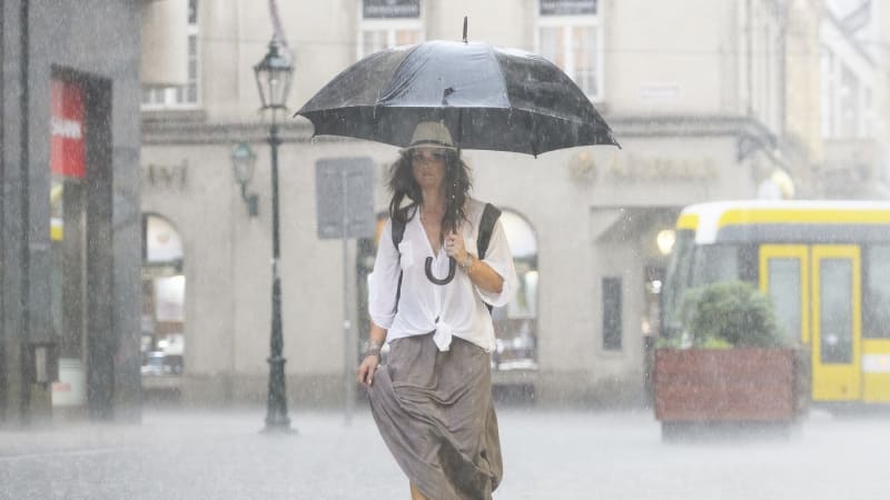 Sledujte RADAR: Českem se ženou deště a hrozí i silné vichřice. O víkendu přijde zlepšení 