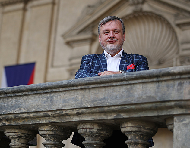 Lídr Spolu Jan Bureš: Dálnice D6 se dostaví, i kdyby čert na koze jezdil