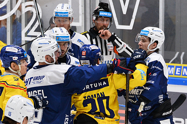 ONLINE: Sparta vede v Boleslavi, Brno tápe v Budějovicích. Zvedne se Hradec?