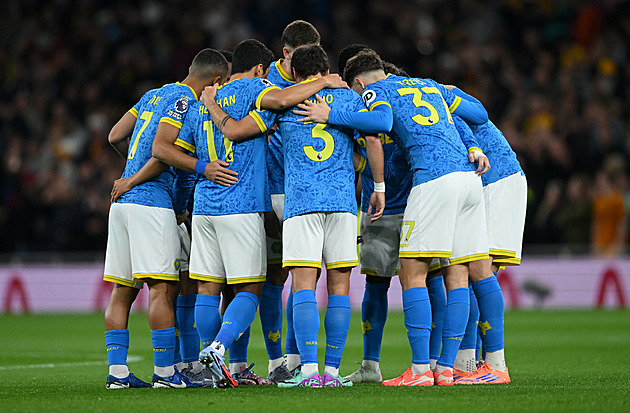 ONLINE: Krejčí v sestavě Wolves, Liverpool našel přemožitele. Padli i United a Chelsea