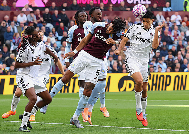 ONLINE: Aston Villa srovnala proti Fulhamu, pak Newcastle přivítá Arsenal