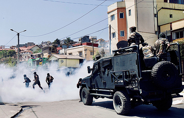 Protivládní protesty na Madagaskaru nabývají na síle. Dvě desítky lidí zemřely
