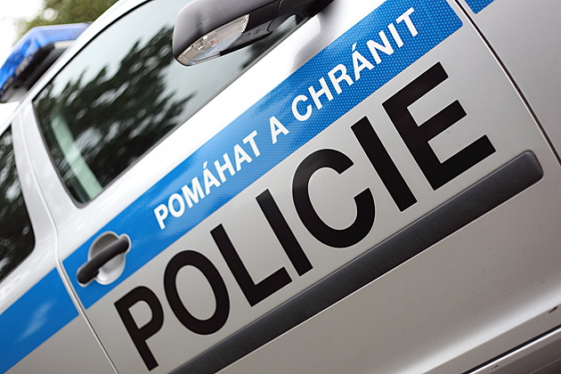 Strážník objevil při hlídce v Terezíně mrtvolu. Tělo leželo v kanále u krematoria