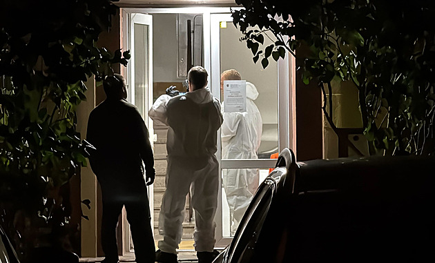Vražda starší ženy ve Kbelích. Policie zadržela podezřelého do desítek minut
