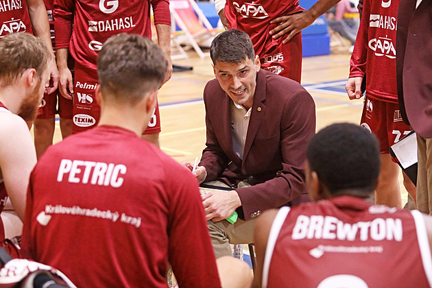 To by byl unikát. Nováček z Hradce může otevřít sezonu dvěma výhrami