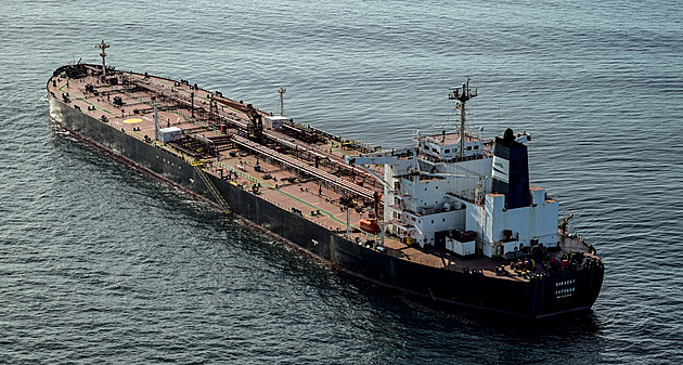 Francouzští vojáci vnikli na ruský tanker podezřelý z vysílání dronů nad Dánsko