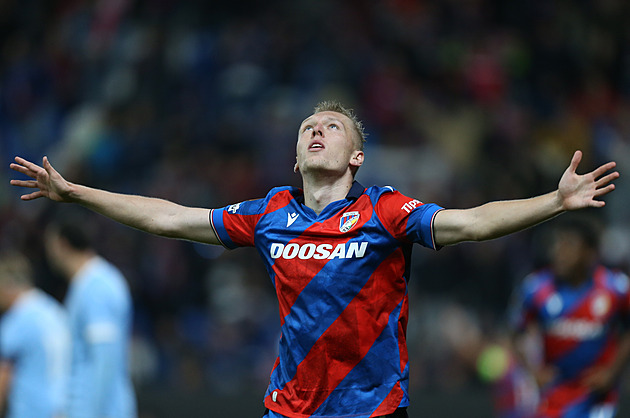 Plzeň - Malmö 3:0, tři góly i červené karty. Domácí mají první výhru, soupeř nestíhal