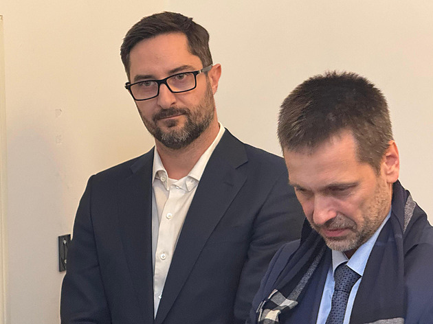 Zaplatil lopaty i ubytování, popsala svědkyně v kauze neprůhledných stipendií