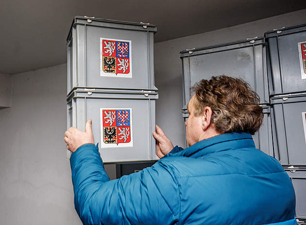 Volby ONLINE: Začal druhý den voleb. Výsledky by mohly být do večera