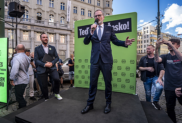 Zavládne u SPOLU euforie, či smutek? Benda věří, že přišli i zklamaní voliči