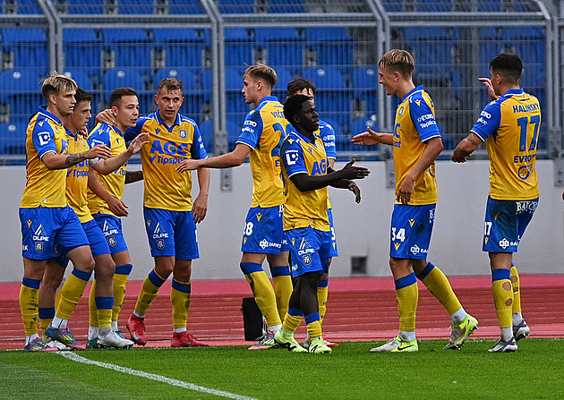 ONLINE: Dukla - Teplice 1:2, domácí dohrávají v deseti, vedení zařizuje Kozák