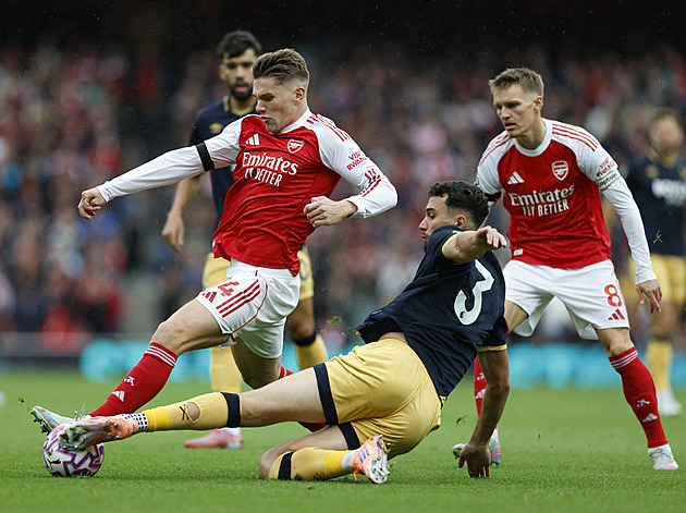 ONLINE: United zvyšují, vede i Arsenal. Pak šlágr Chelsea-Liverpool, Tottenham slaví