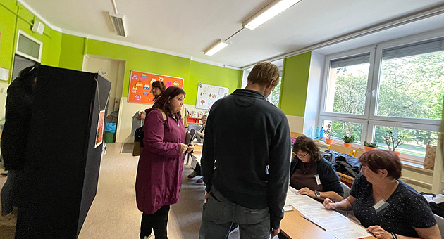 V Pardubickém kraji zatím vede ANO, po mandátu sahá i dcera Josefa Luxe