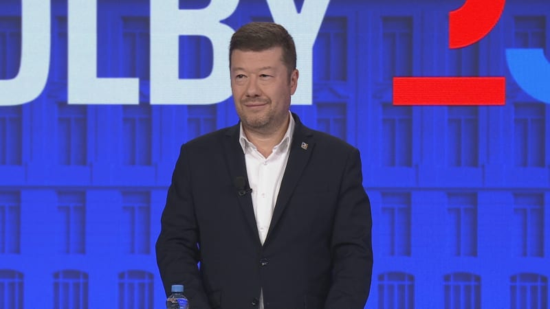 Křehká vláda s ANO není ideální řešení, míní Okamura. Pokukuje ještě po Motoristech