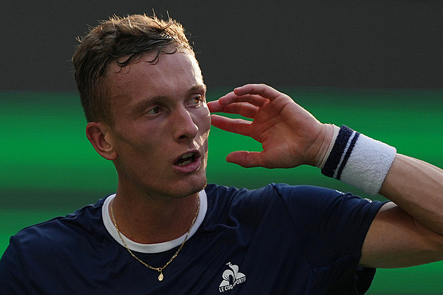 Lehečka dál postupuje v Šanghaji, ve Wu-chanu se dařilo Bouzkové i Siniakové