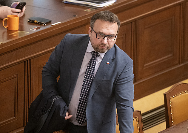 Přidání lidem pracujícím ve veřejném sektoru bude muset dořešit až nová vláda