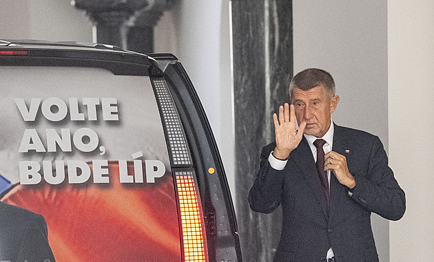 Babiš jedná na Hradě s Pavlem o vládě ANO s SPD a Motoristy sobě