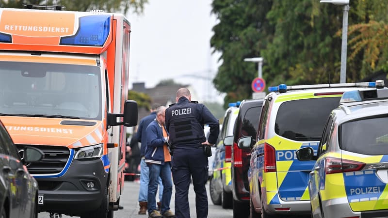 Hodiny mě ve sklepě mučila dcera. Pobodaná německá starostka v nemocnici promluvila