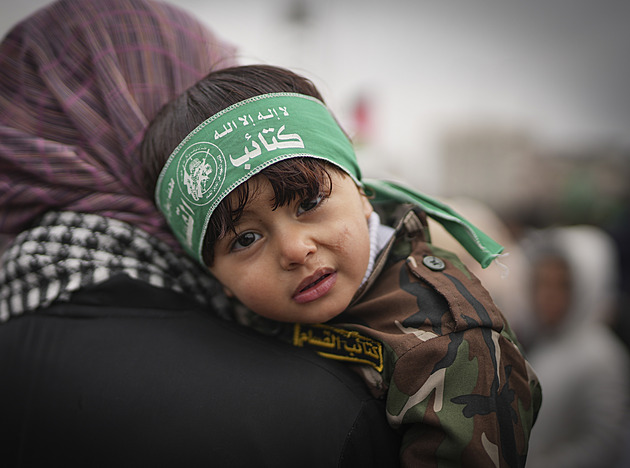Propouštění izraelských rukojmích začne v pondělí dopoledne, řekl zástupce Hamásu