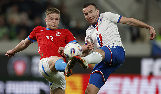 ONLINE: Faery - Česko 0:0, v úvodu jsou aktivnější domácí, hosté jsou bez míče