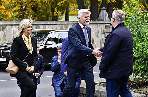 Prezident debatuje se studenty ve Šluknově. V kraji navštíví i ghetto a psychiatrii