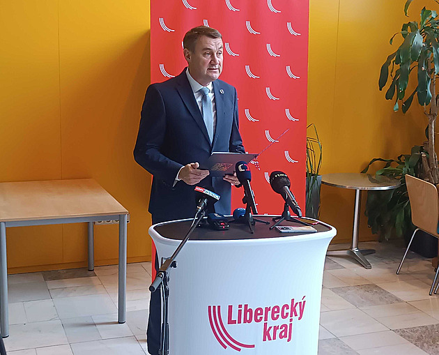 Policie obvinila hejtmana Půtu, neohlásil podle ní nabídku úplatku