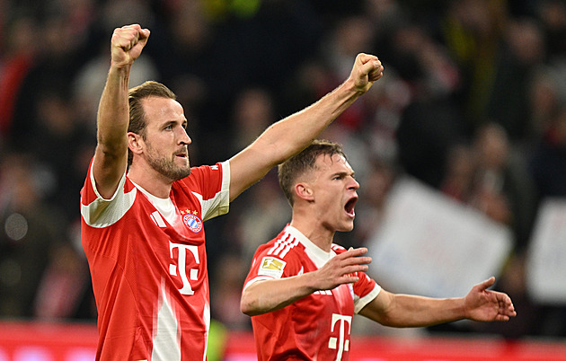 Bayern porazil Dortmund a vévodí v čele, Leverkusen i bez Schicka zvládl přestřelku