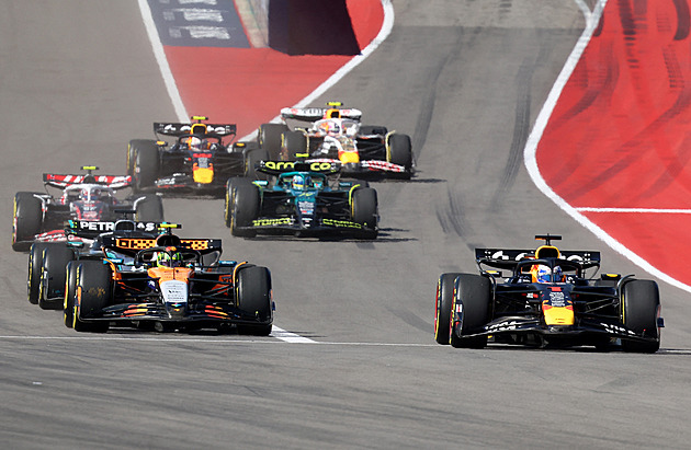 Velkou cenu USA F1 ovládl Max Verstappen, v Austinu McLaren nestačil