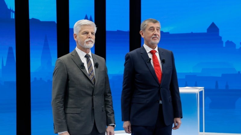 ON-LINE: Babiš dorazil na Hrad. S Pavlem bude řešit program, přijít může i na obranu pro SPD