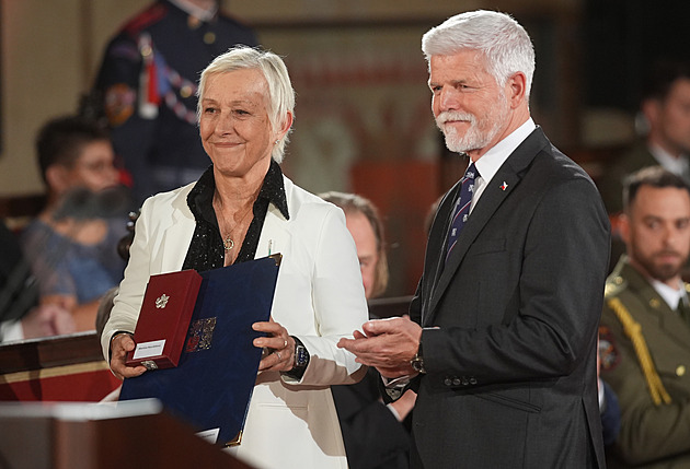 Řekl, co je třeba, dobrý projev, chválí prezidenta Pavla političky