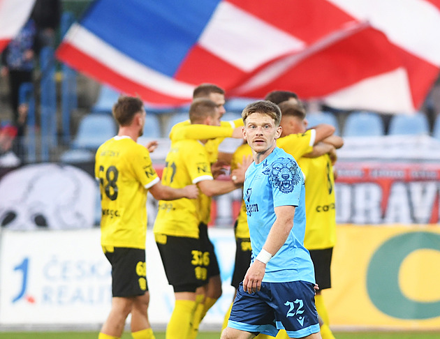 Žitný ze Zbrojovky mu zlomil nohu, přesto ústecký Kott žádá: Snižte mu trest