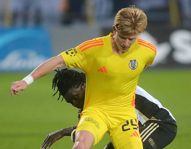 Jihlavští rozebrali béčko Sparty. Křehlíkovi stačilo na hattrick 16 minut