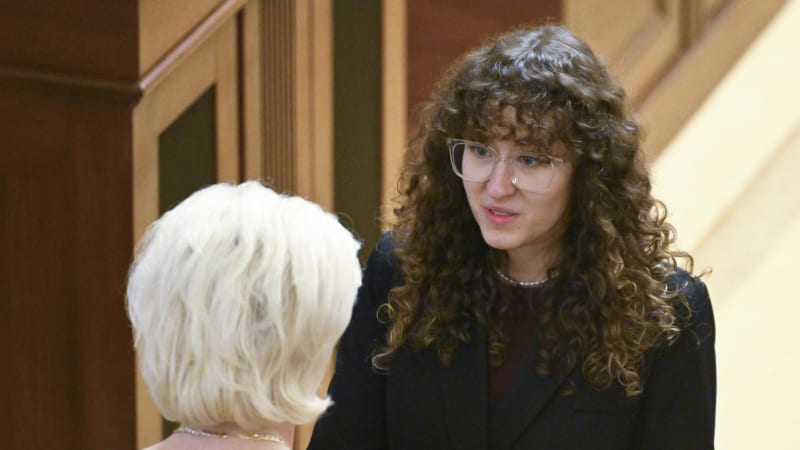 ON-LINE: Sněmovna griluje Okamuru. Nejmladší poslankyně ho nařkla z komerčního fašismu