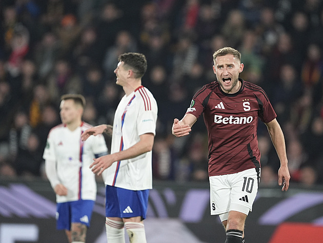 Kudy z nudy, Sparto? Priske musí najít nakopávák, jeho tým teď nebaví