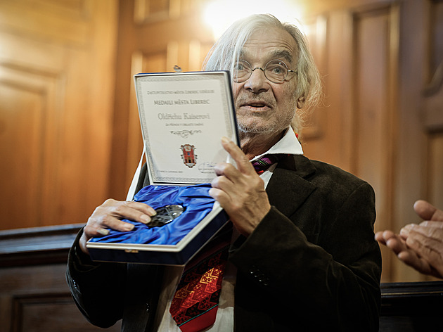 První záškoláctví i láska, vzpomínal Kaiser. V rodném Liberci dostal medaili města