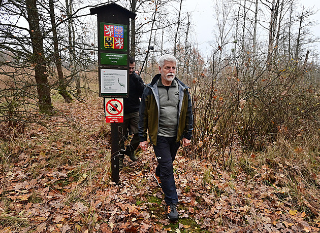 Prezident poznává přírodní krásy Karlovarského kraje a vydal se za studenty
