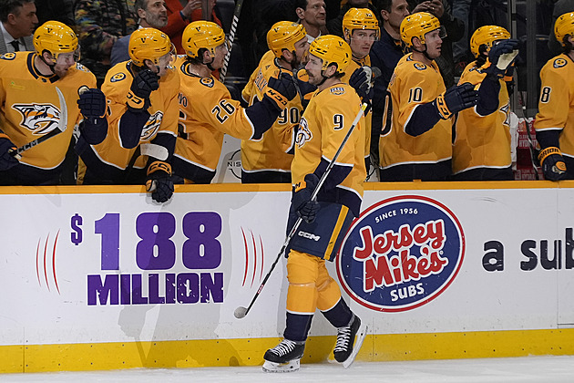 Nashville ve Švédsku přetlačil Pittsburgh, fanoušky potěšil Forsberg